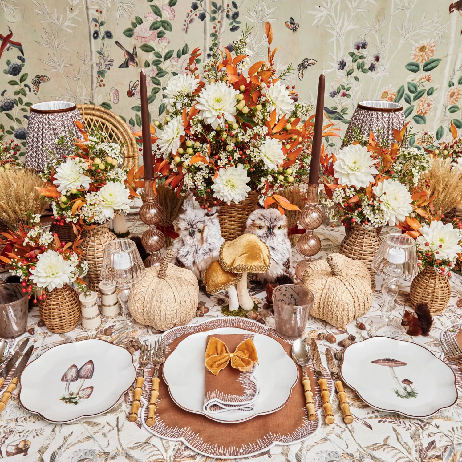 Mrs. Alice Alathea Caramel Linen Napkins (Set of 4)< Napkins | Mrs. Alice Monogram