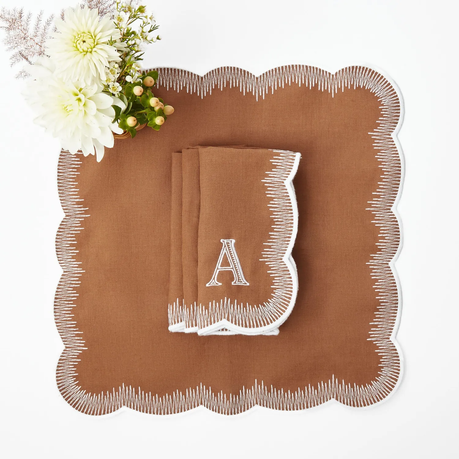 Mrs. Alice Alathea Caramel Linen Napkins (Set of 4)< Napkins | Mrs. Alice Monogram