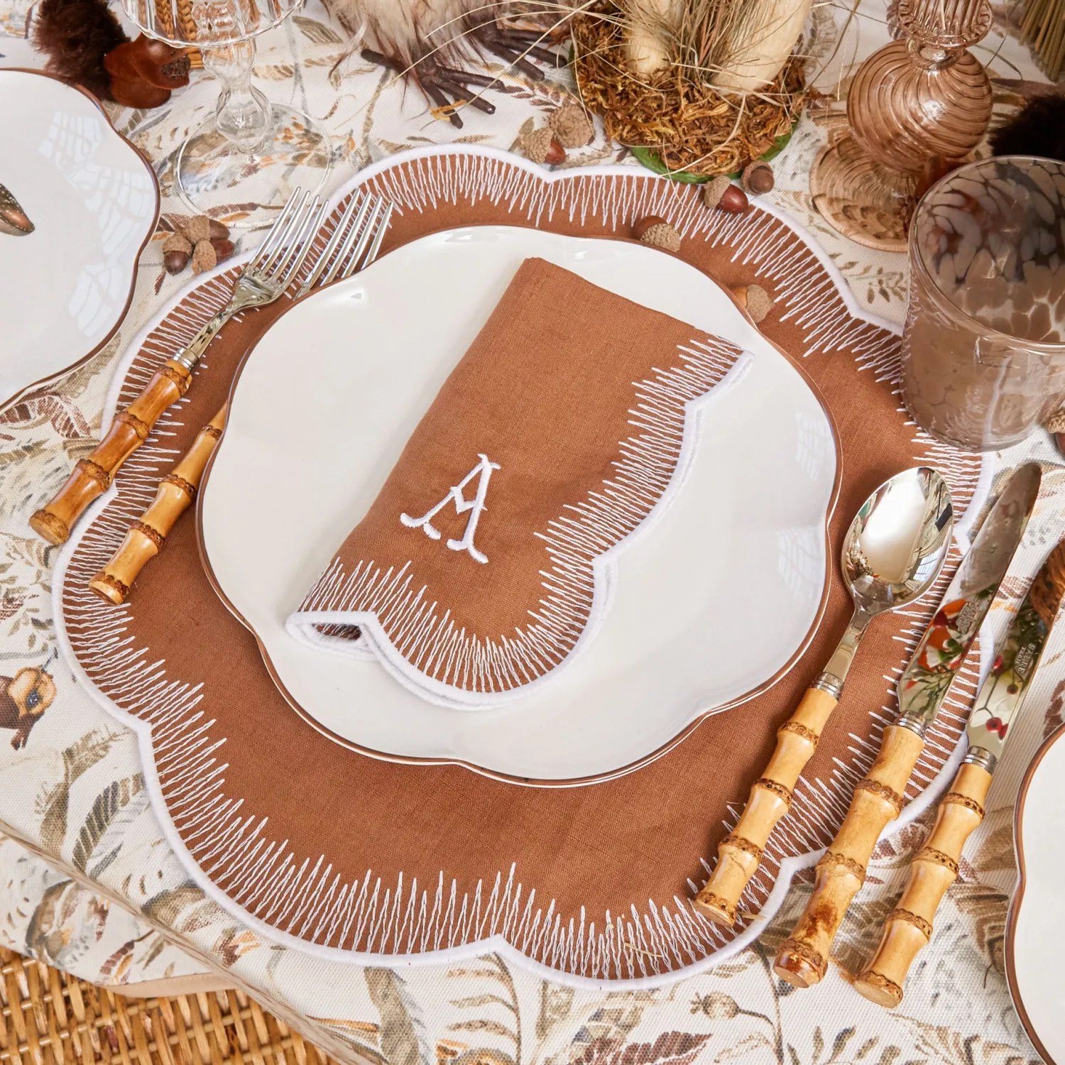 Mrs. Alice Alathea Caramel Linen Napkins (Set of 4)< Napkins | Mrs. Alice Monogram