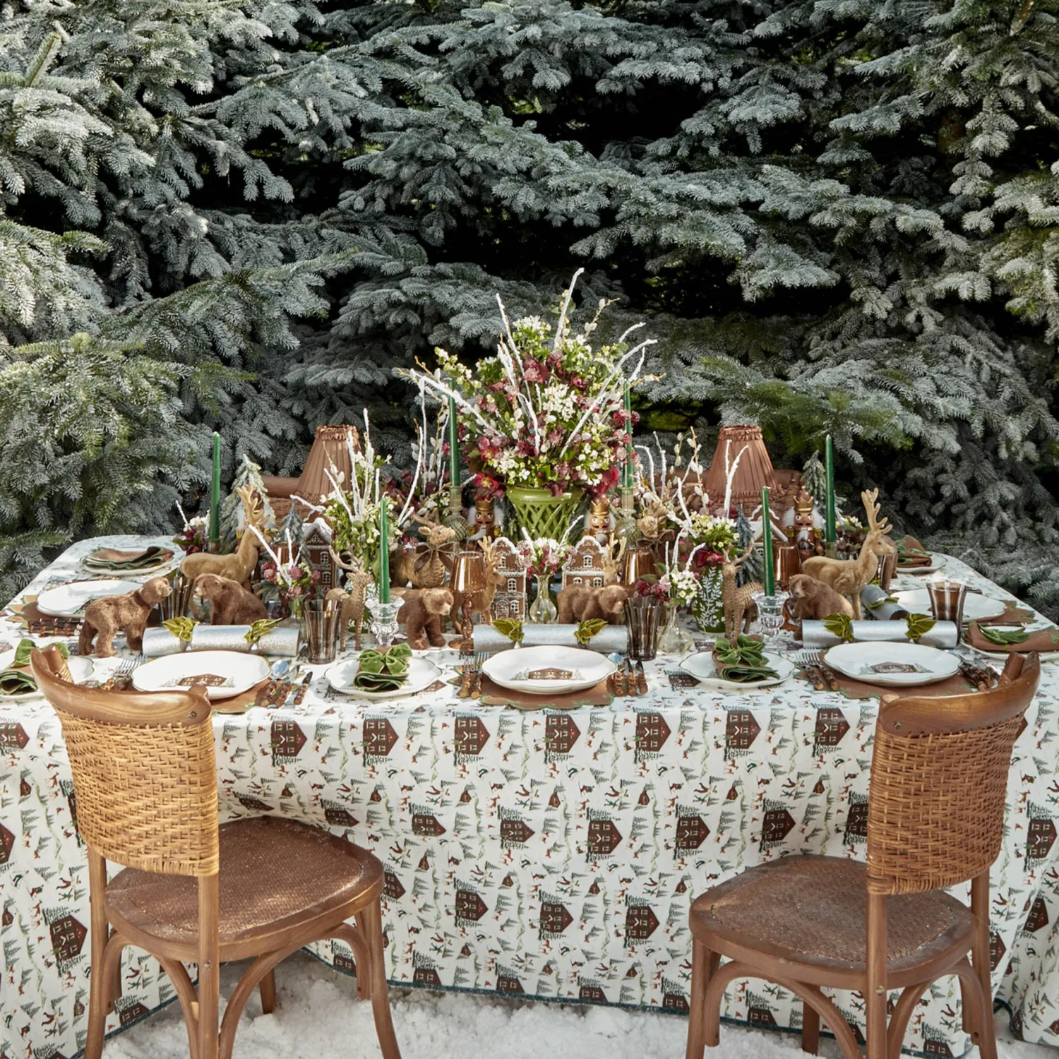 Mrs. Alice Alpine Chalet Dinner & Starter Plates (Set of 8)< Crockery Sets