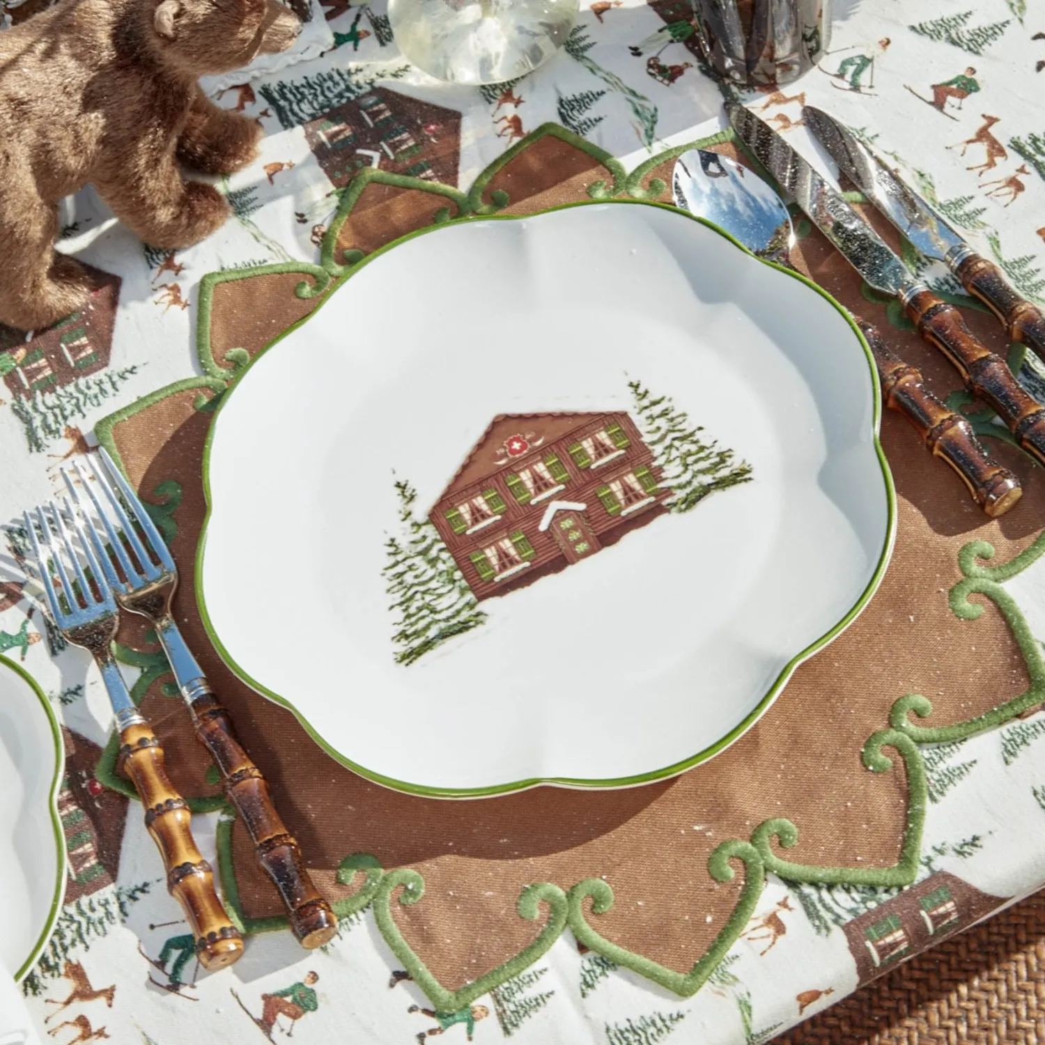 Mrs. Alice Alpine Chalet Dinner & Starter Plates (Set of 8)< Crockery Sets