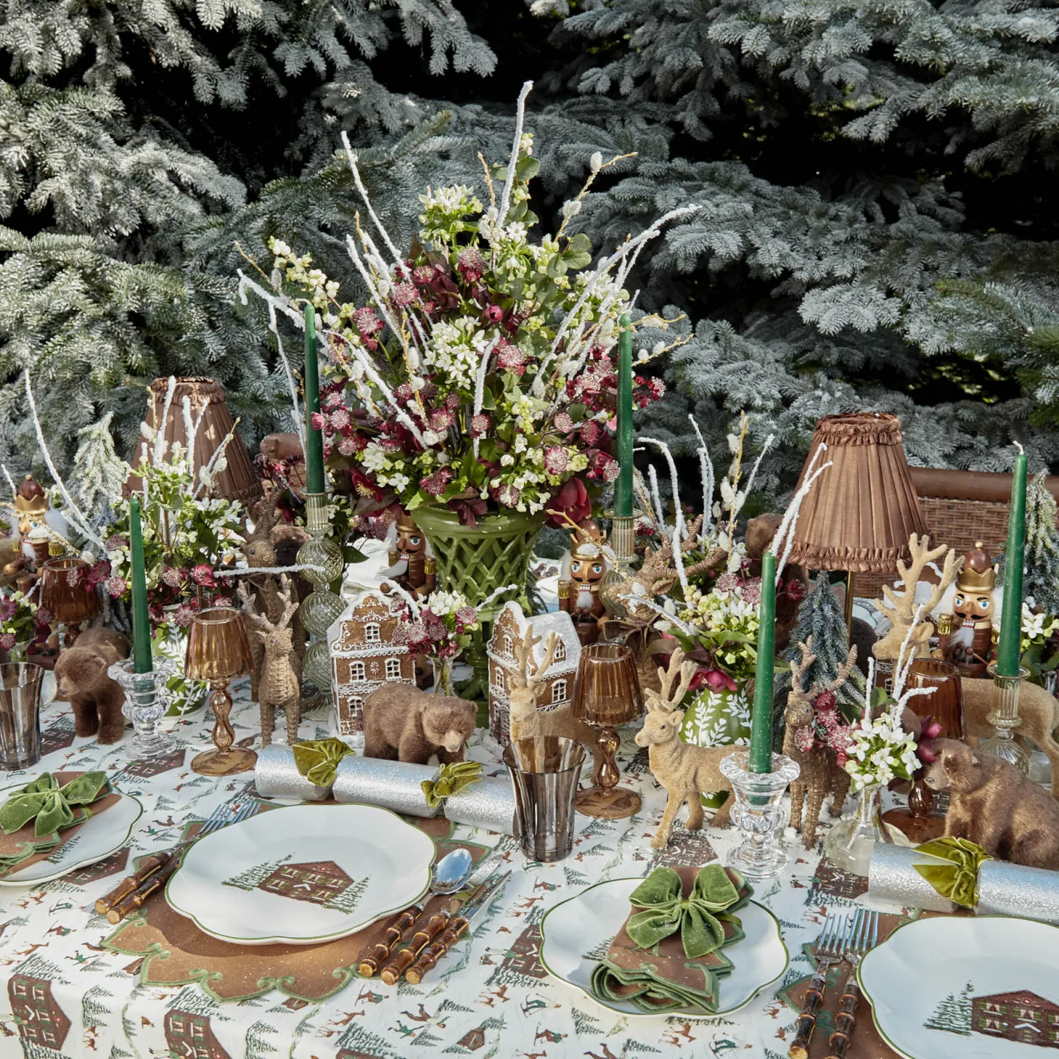 Mrs. Alice Alpine Chalet Dinner & Starter Plates (Set of 8)< Crockery Sets