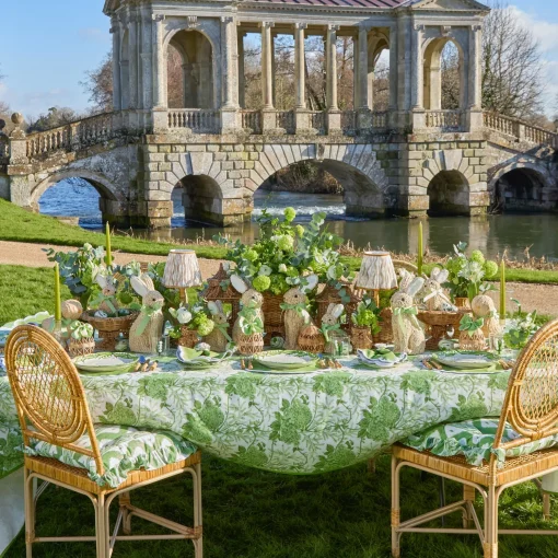 Mrs. Alice Apple Green Isabella Round Placemats (Set of 4)< Summer Table Linen | Placemats