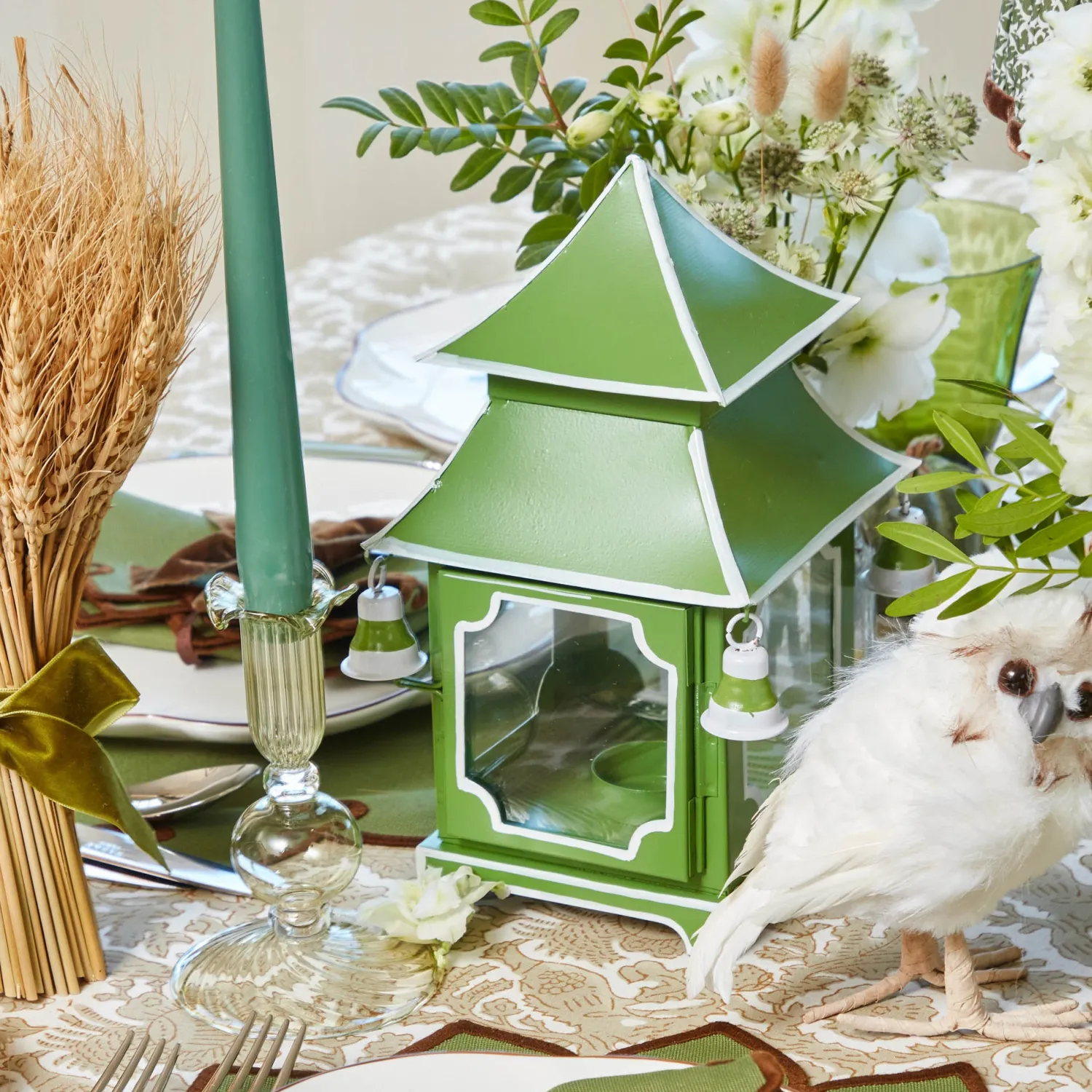 Mrs. Alice Apple Green Pagoda Lantern Set< Year-round Decorations | Spring Decorations