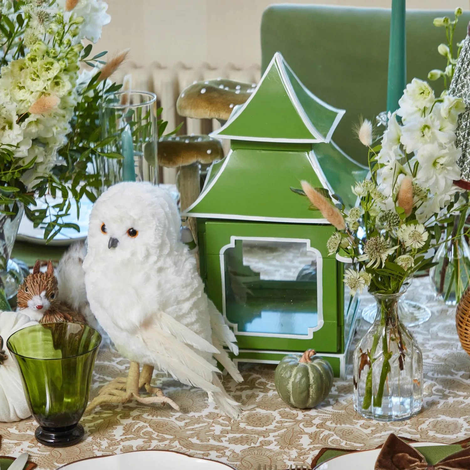 Mrs. Alice Apple Green Pagoda Lantern Set< Year-round Decorations | Spring Decorations