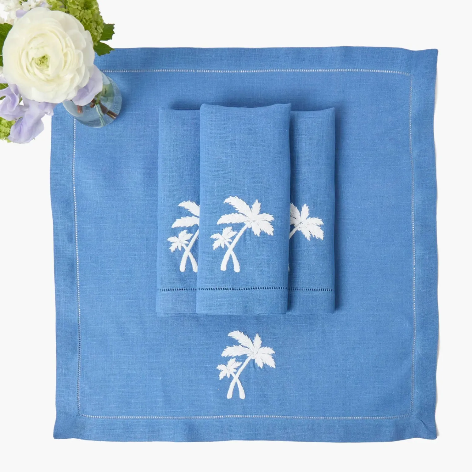 Mrs. Alice Blue Linen Eloise Placemats & Palm Tree Napkins (Set of 4)< Summer Table Linen