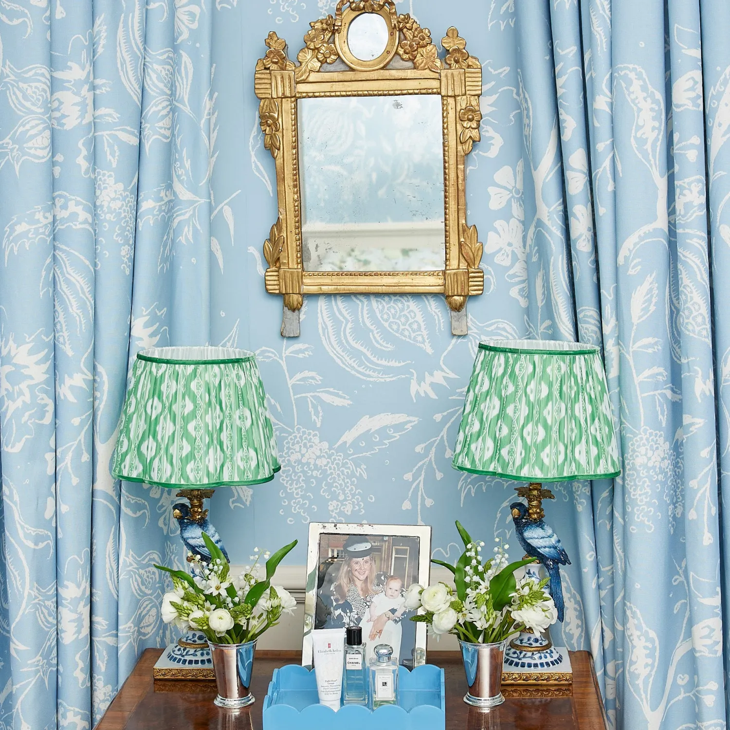 Mrs. Alice Blue Parrot Lamp with Green Ikat Shade (30cm)< Corded Table Lamps