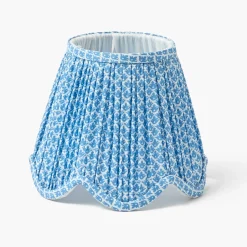 Mrs. Alice Blue Parrot Rechargeable Lamp with Blue Lotus Deep Scallop Shade (18cm)< Rechargeable Table Lamps | Summer Lighting