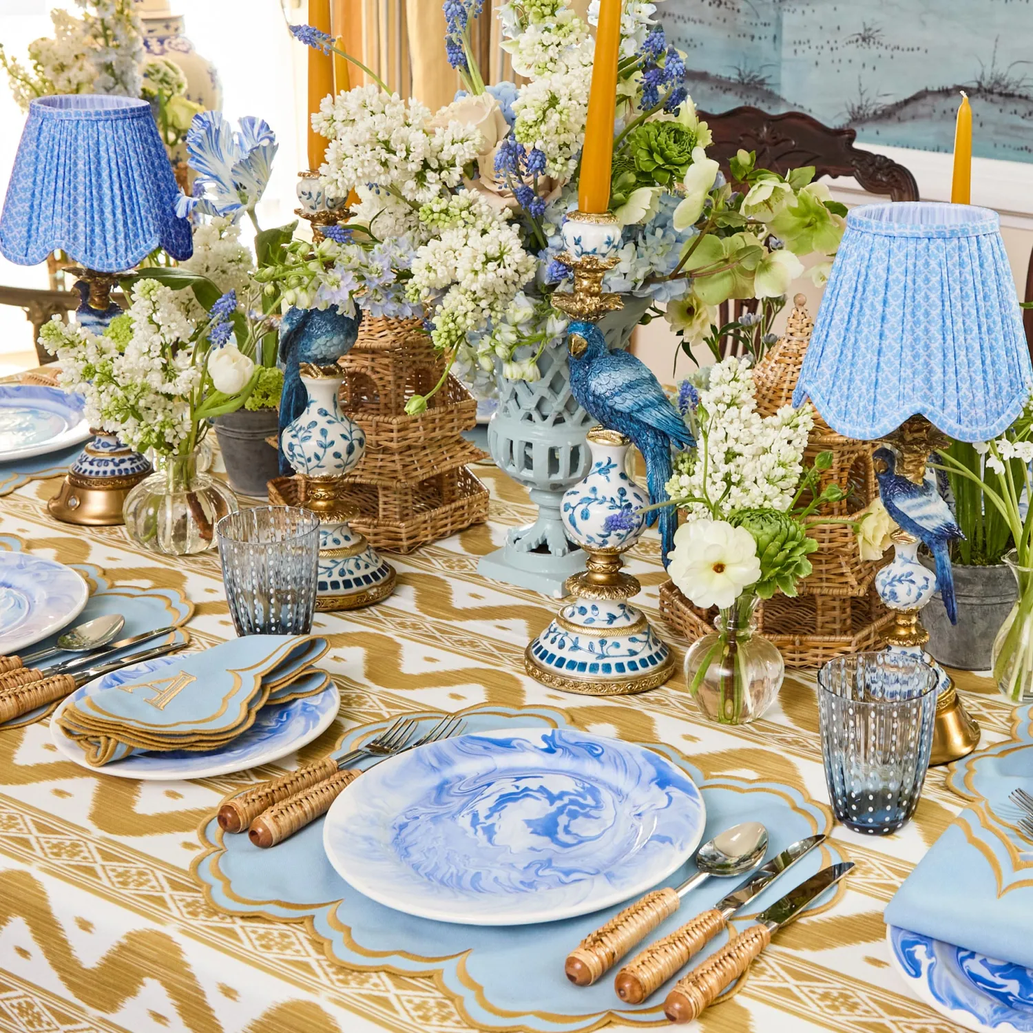 Mrs. Alice Blue Parrot Rechargeable Lamp with Blue Lotus Deep Scallop Shade (18cm)< Rechargeable Table Lamps | Summer Lighting