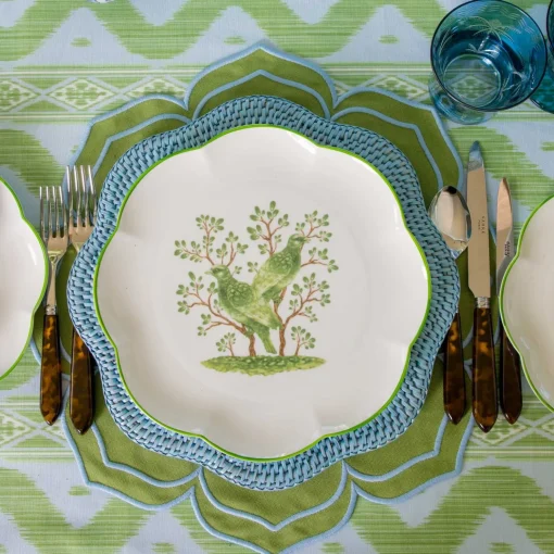 Mrs. Alice Blue Scalloped Rattan Charger Plates (Set of 4)< Summer Table Linen | Placemats