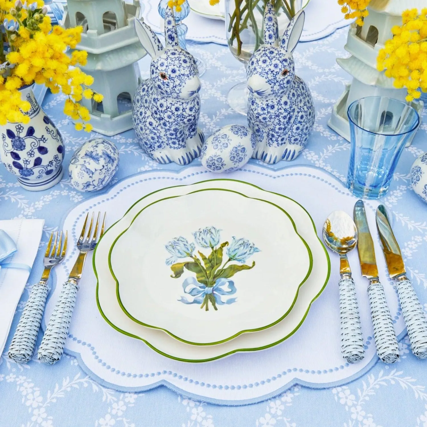 Mrs. Alice Blue Tulip Starter Plates (Set of 4)< Summer Crockery | Starter Plates