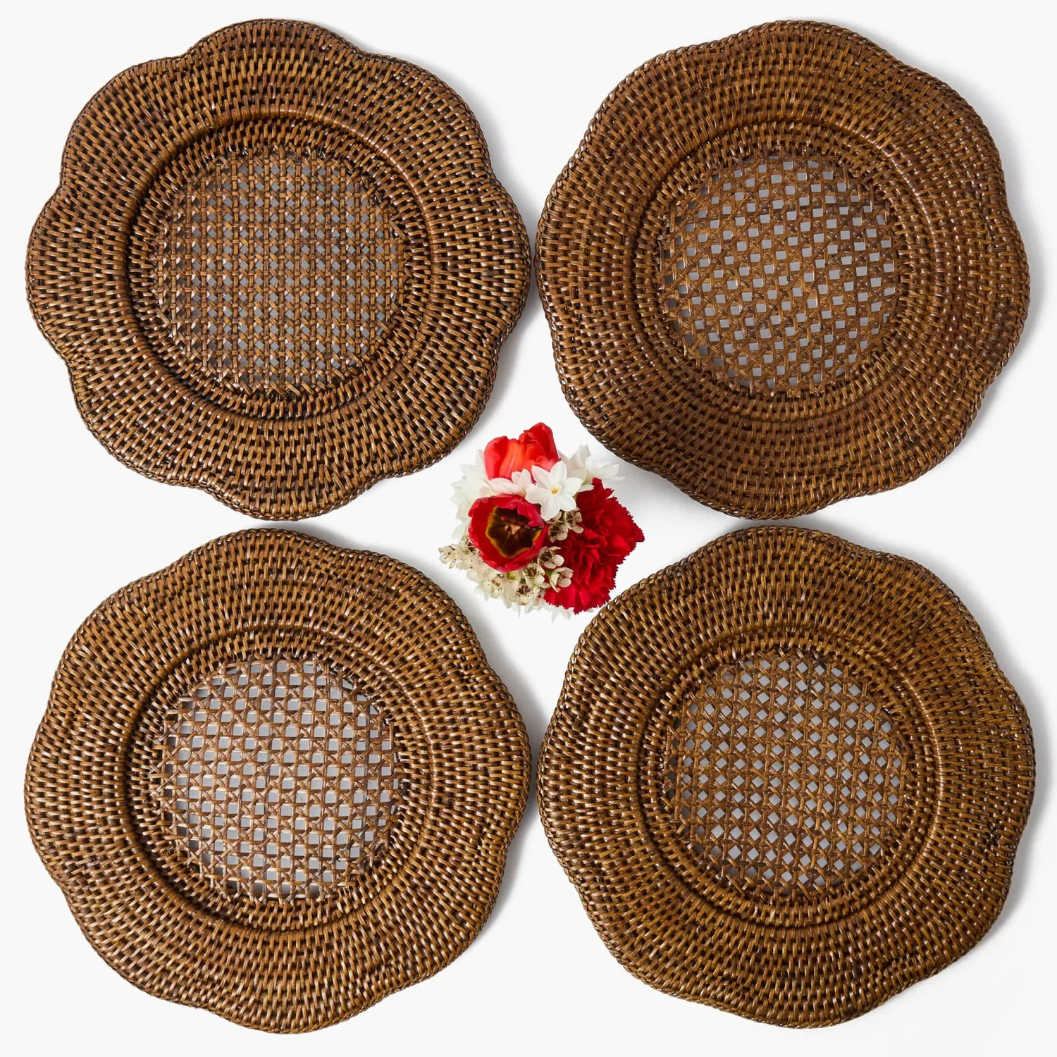 Mrs. Alice Brown Scalloped Rattan Charger Plates (Set of 4)< Summer Table Linen | Placemats