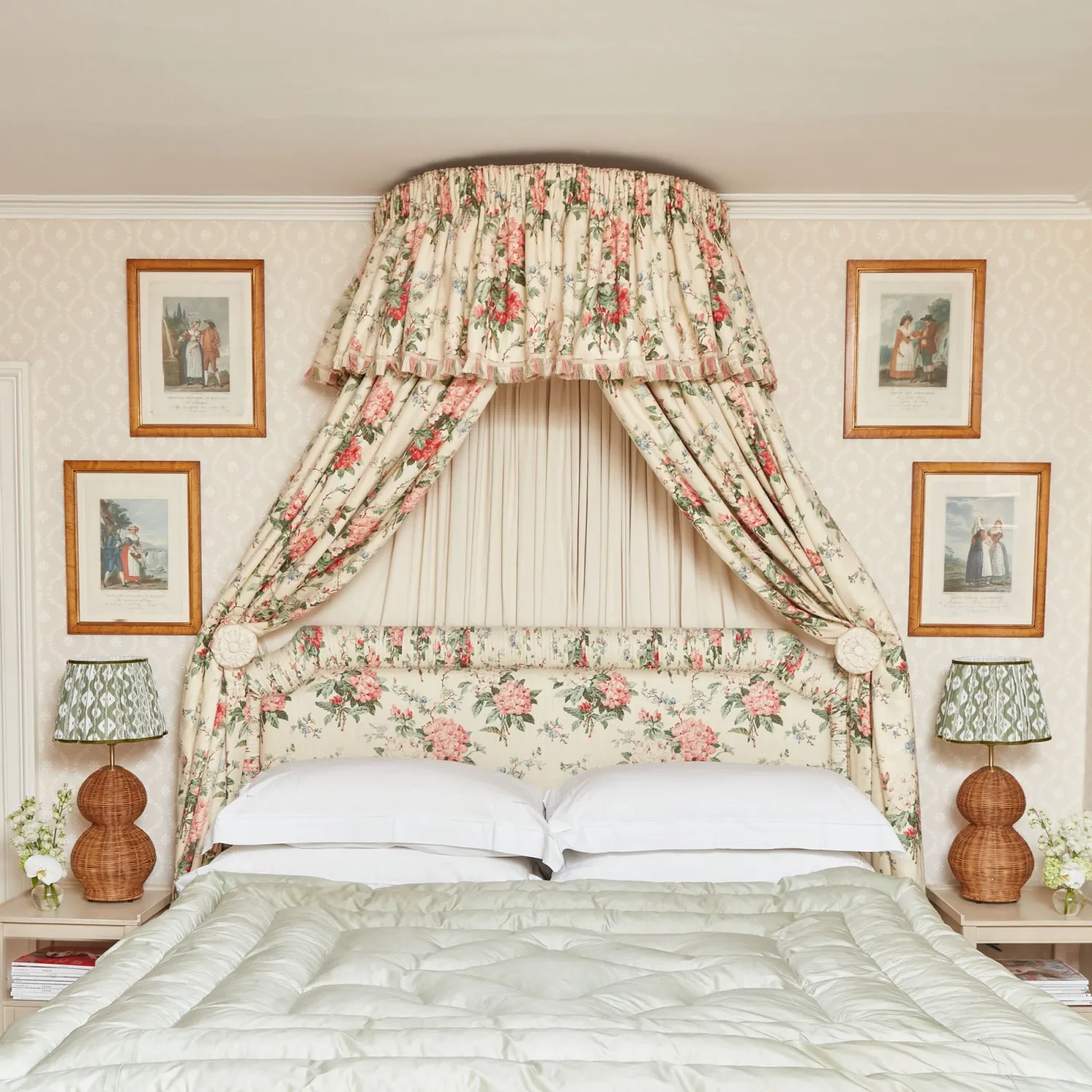 Mrs. Alice Celadon Silk Eiderdown< Bedding | For Her