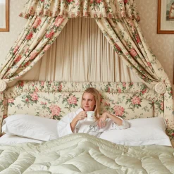 Mrs. Alice Celadon Silk Eiderdown< Bedding | For Her