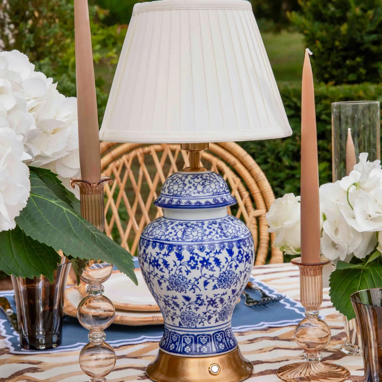 Mrs. Alice Chinoiserie Rechargeable Lamp< Rechargeable Table Lamps | Lamp Stands