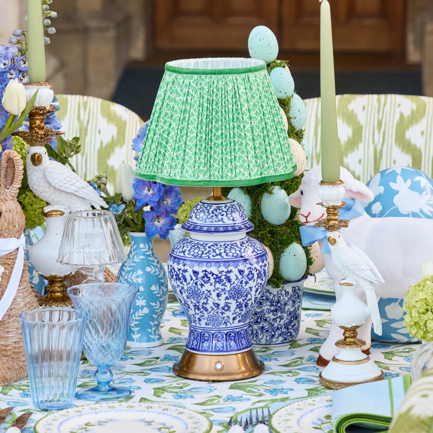 Mrs. Alice Chinoiserie Rechargeable Lamp< Rechargeable Table Lamps | Lamp Stands