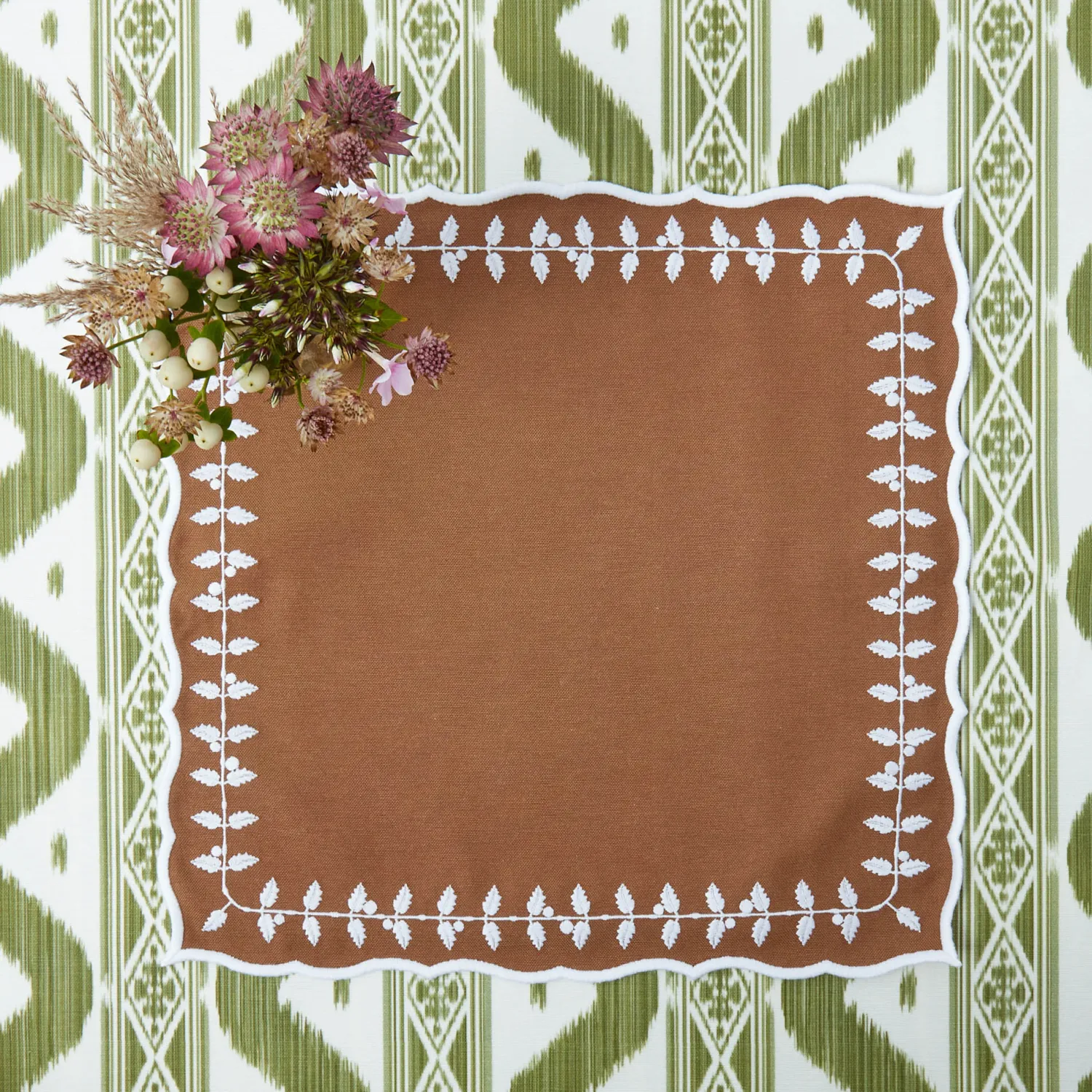 Mrs. Alice Chocolate Bow Laurel Napkins (Set of 4)< Napkins