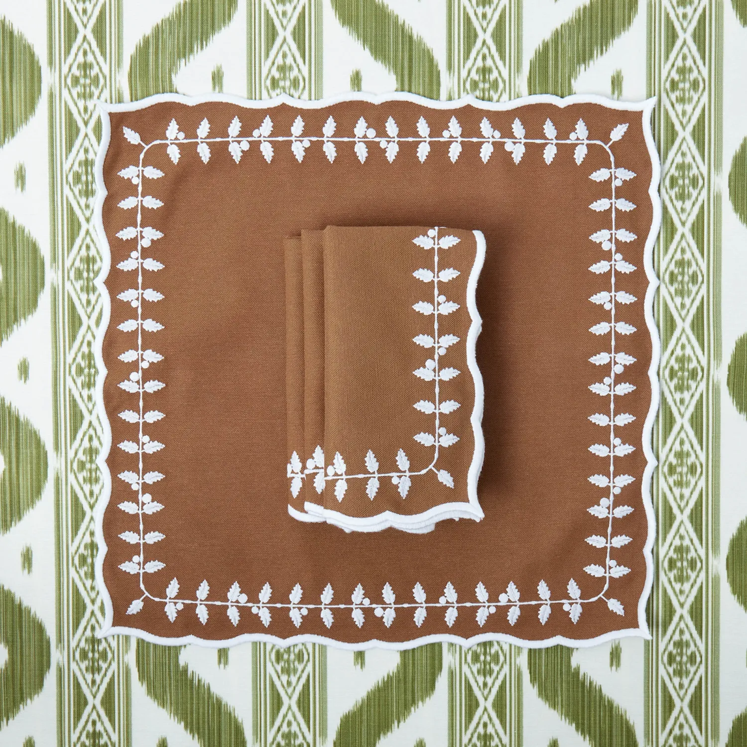 Mrs. Alice Chocolate Bow Laurel Napkins (Set of 4)< Napkins