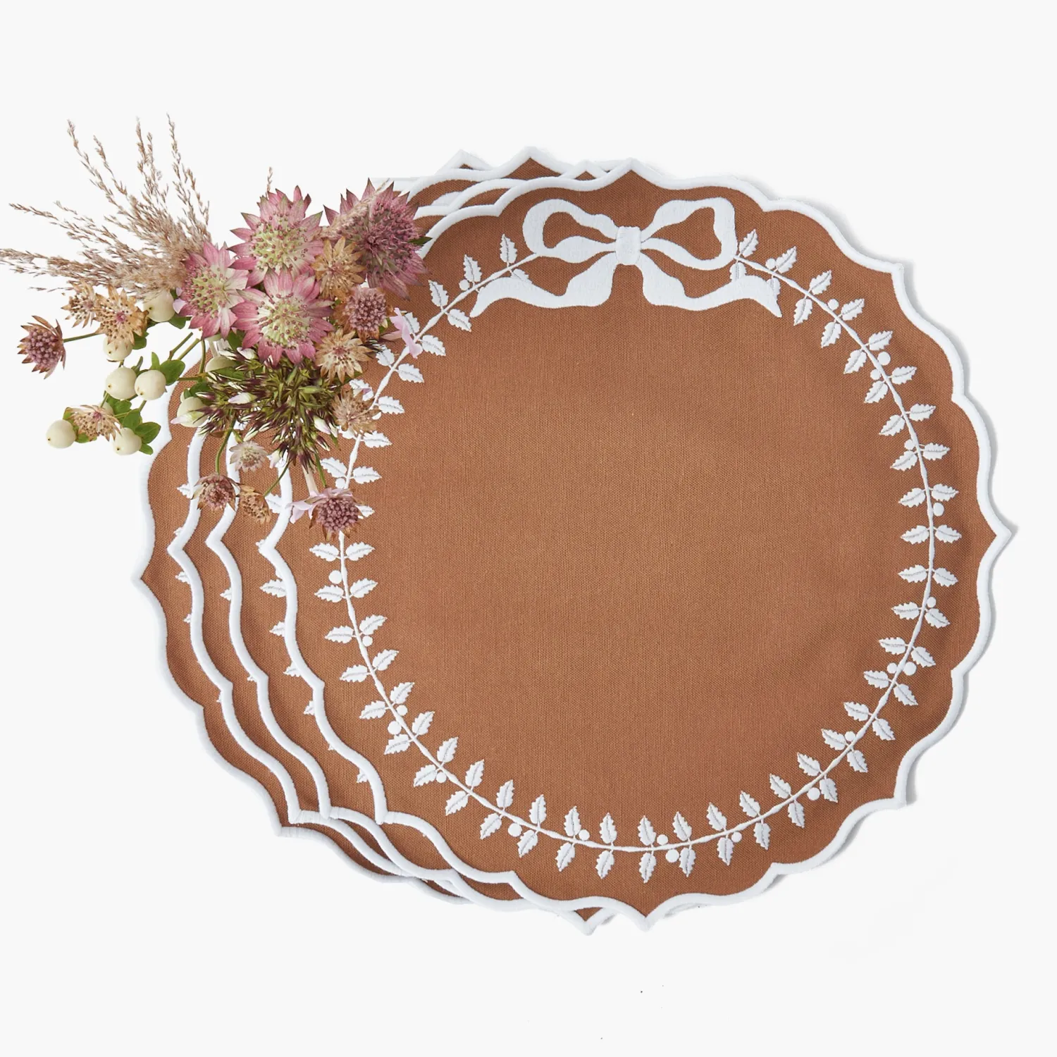 Mrs. Alice Chocolate Bow Laurel Placemats (Set of 4)< Placemats