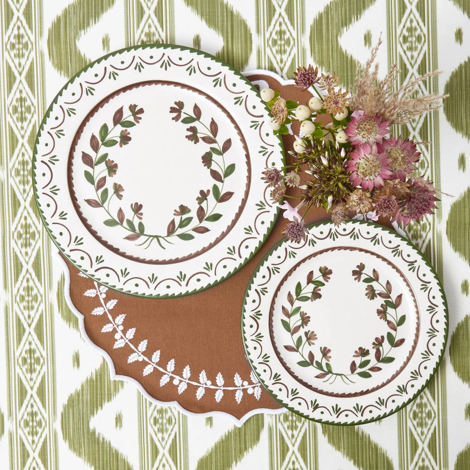 Mrs. Alice Chocolate Bow Laurel Placemats (Set of 4)< Placemats