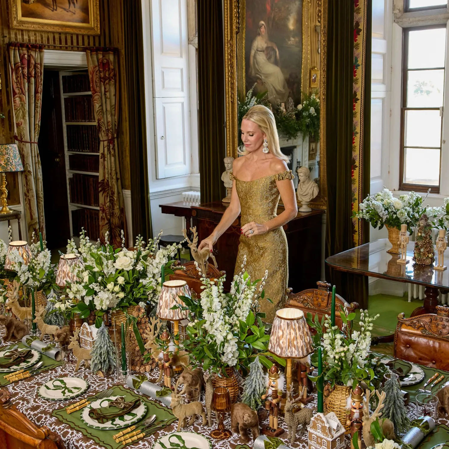 Mrs. Alice Chocolate Brown & Gold Nutcracker (Pair)< Christmas Decorations