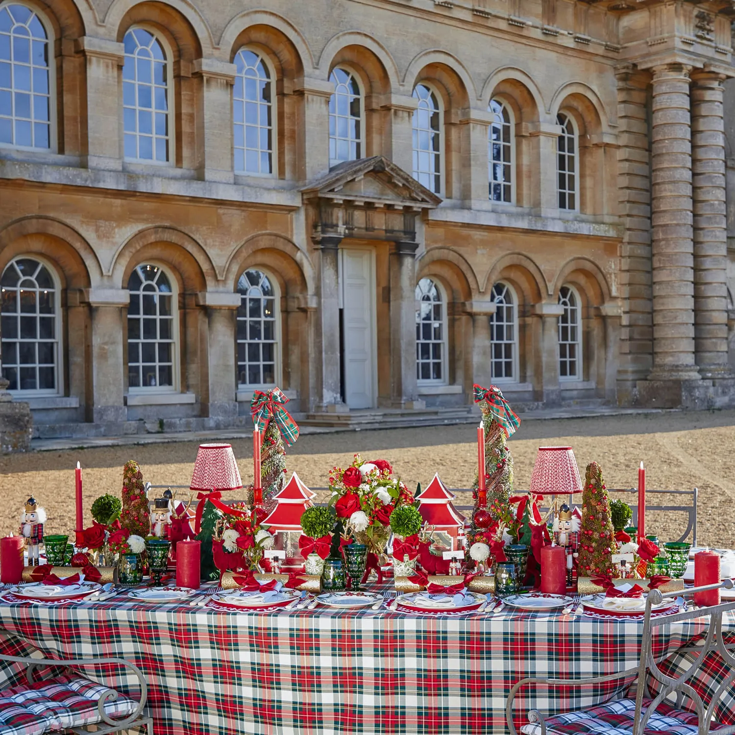 Mrs. Alice Christmas Garland Starter Plate (Set of 4)< Starter Plates | Crockery Sets