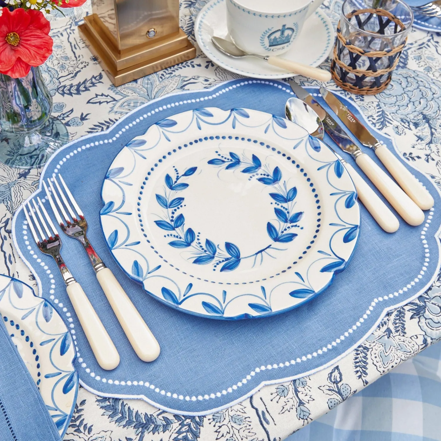 Mrs. Alice Elizabeth Blue Garland Dinner Plates (Set of 4)< Dinner Plates | Crockery Sets