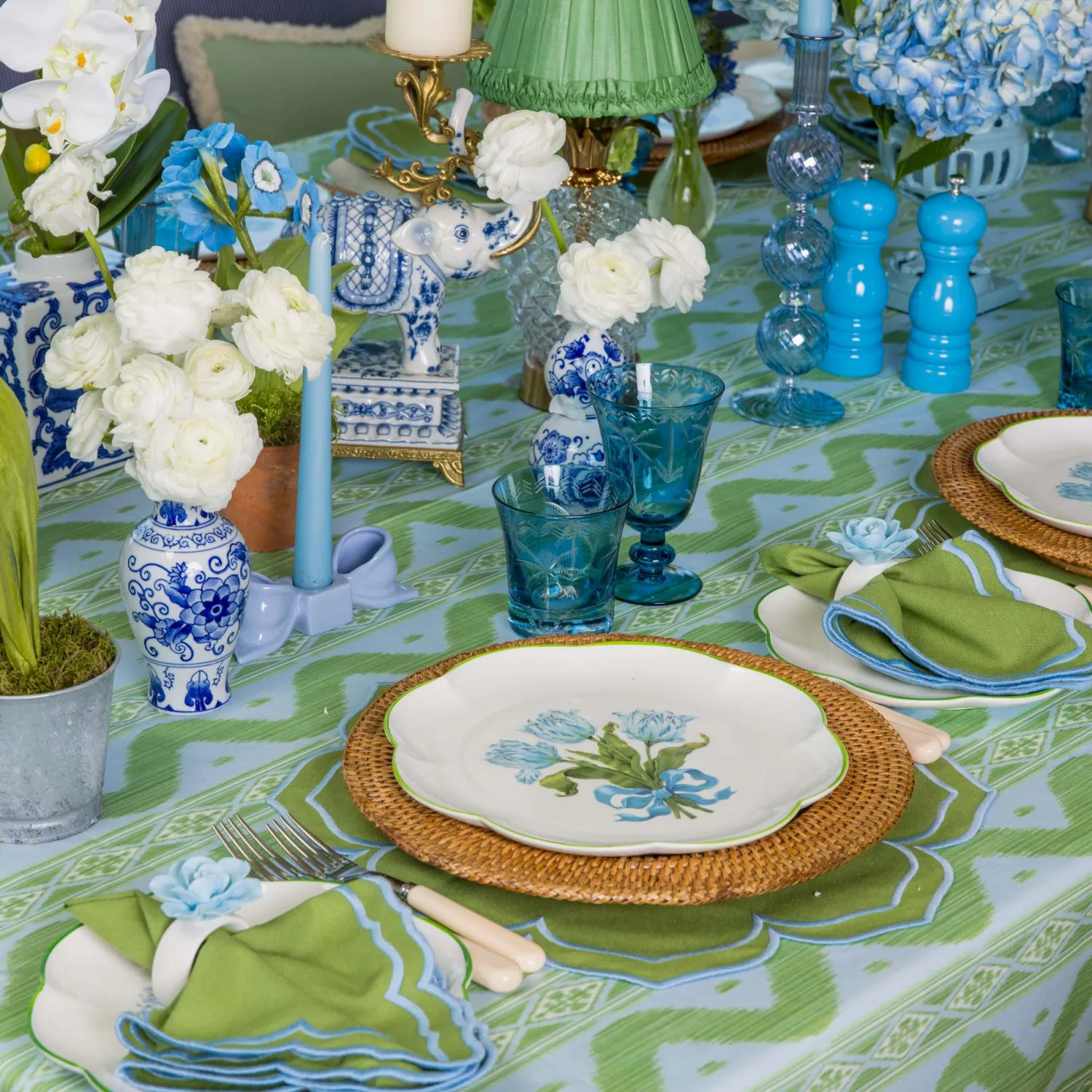 Mrs. Alice Fleur Green Placemats (Set of 4)< Summer Table Linen | Placemats