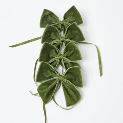Mrs. Alice Forest Green Velvet Napkin Bows (Set of 4)< Napkin Rings & Bows | For The Chalet