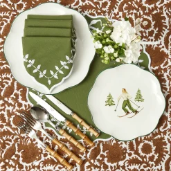 Mrs. Alice Green Bow Laurel Napkins (Set of 4)< Napkins | For The Chalet
