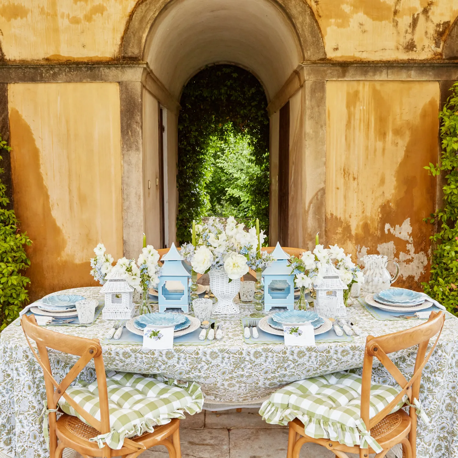 Mrs. Alice Green Gingham Ruffle Seat Pad Cushion< Cushions