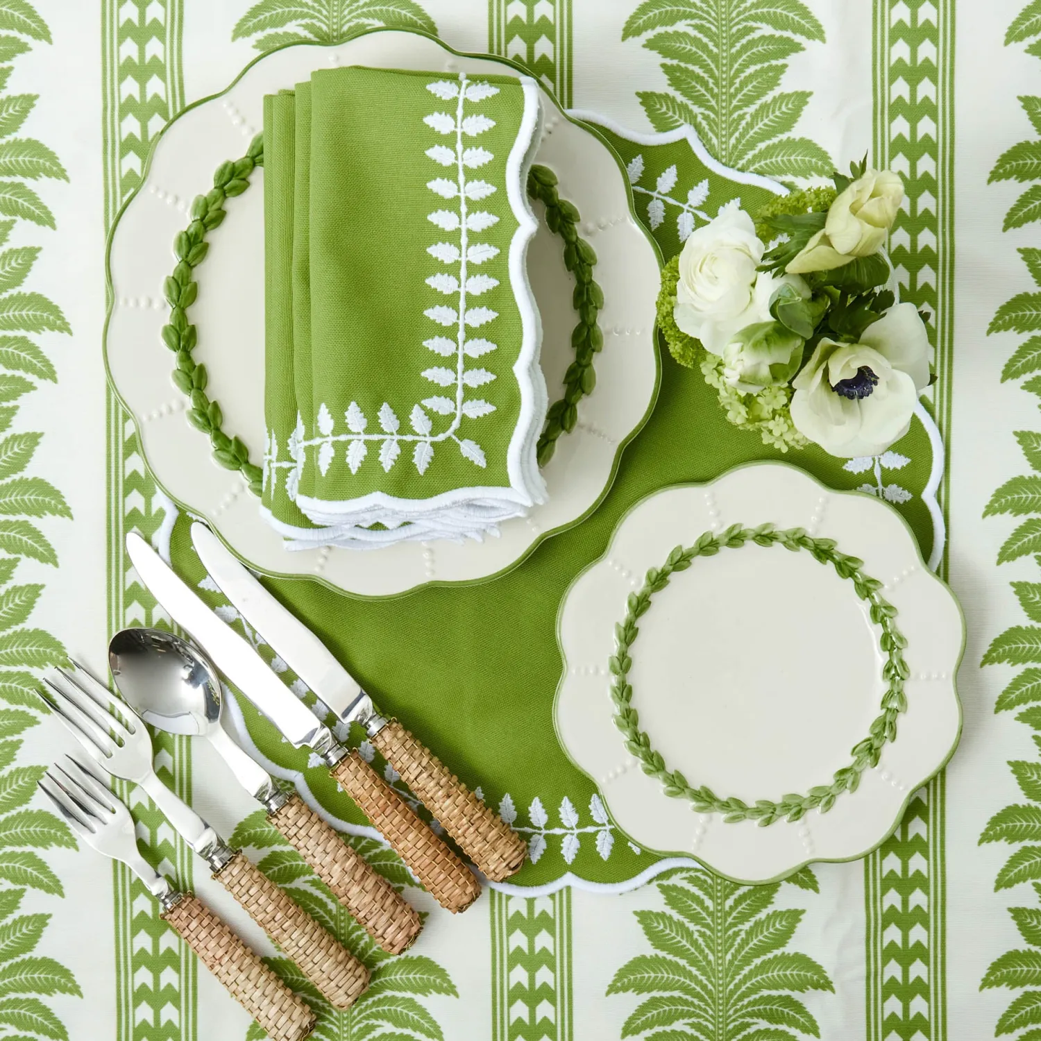 Mrs. Alice Green Laurel Starter Plate< Starter Plates