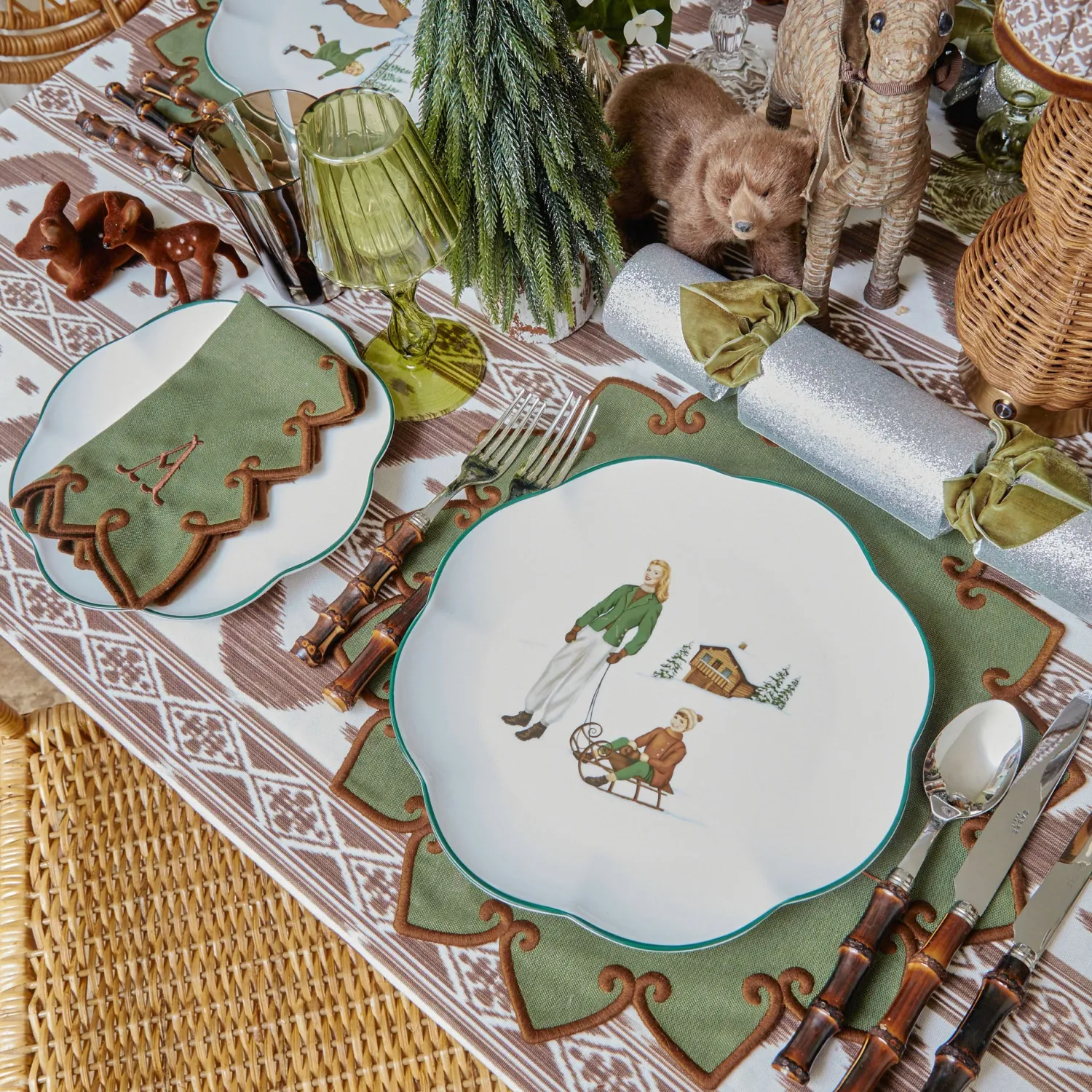 Mrs. Alice Hansel & Gretel Dinner Plates (Set of 4)< Dinner Plates | Crockery Sets