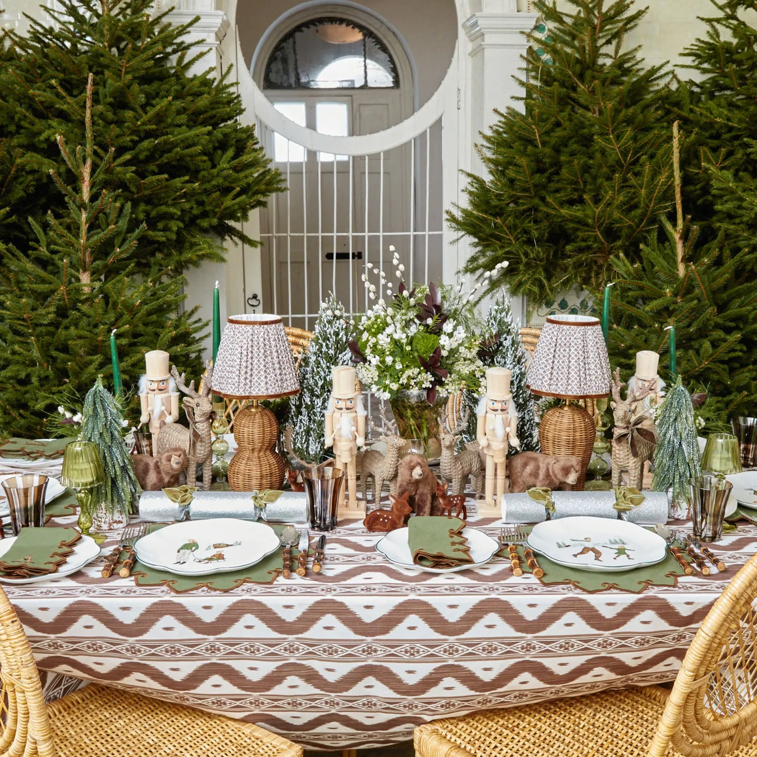 Mrs. Alice Hansel & Gretel Dinner Plates (Set of 4)< Dinner Plates | Crockery Sets