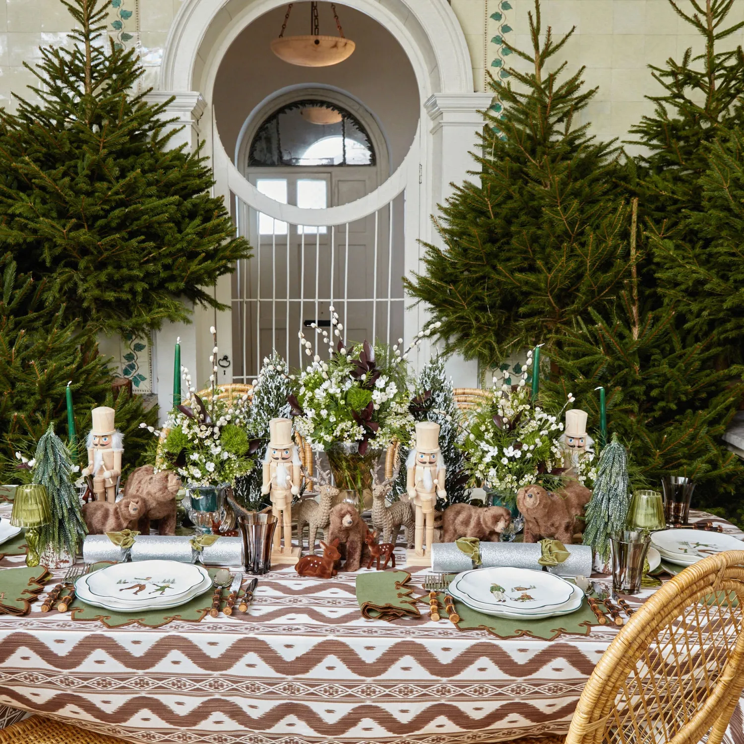 Mrs. Alice Hansel & Gretel Dinner Plates (Set of 4)< Dinner Plates | Crockery Sets