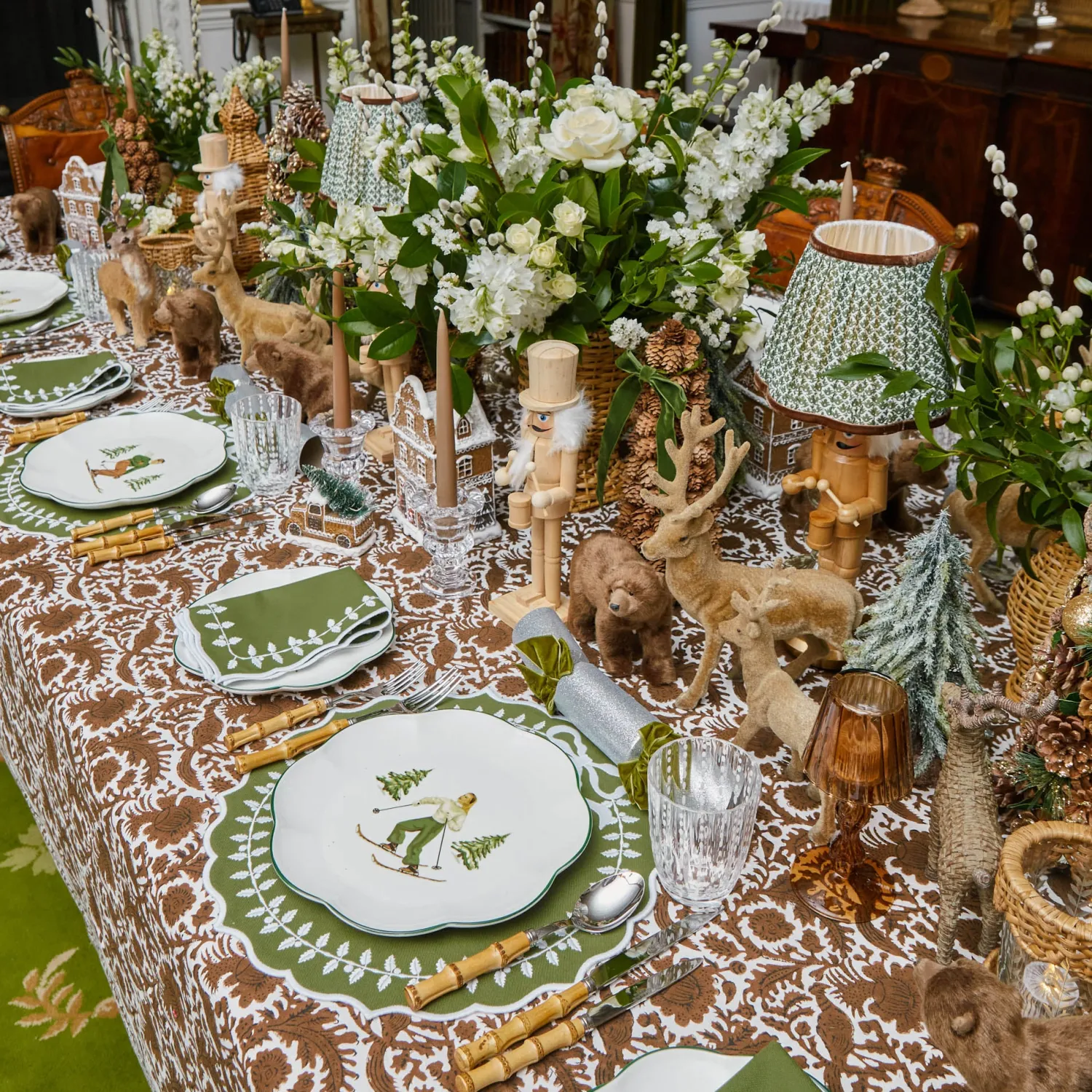 Mrs. Alice Heidi & Hans Skier Dinner & Starter Plates (Set of 8)< Crockery Sets