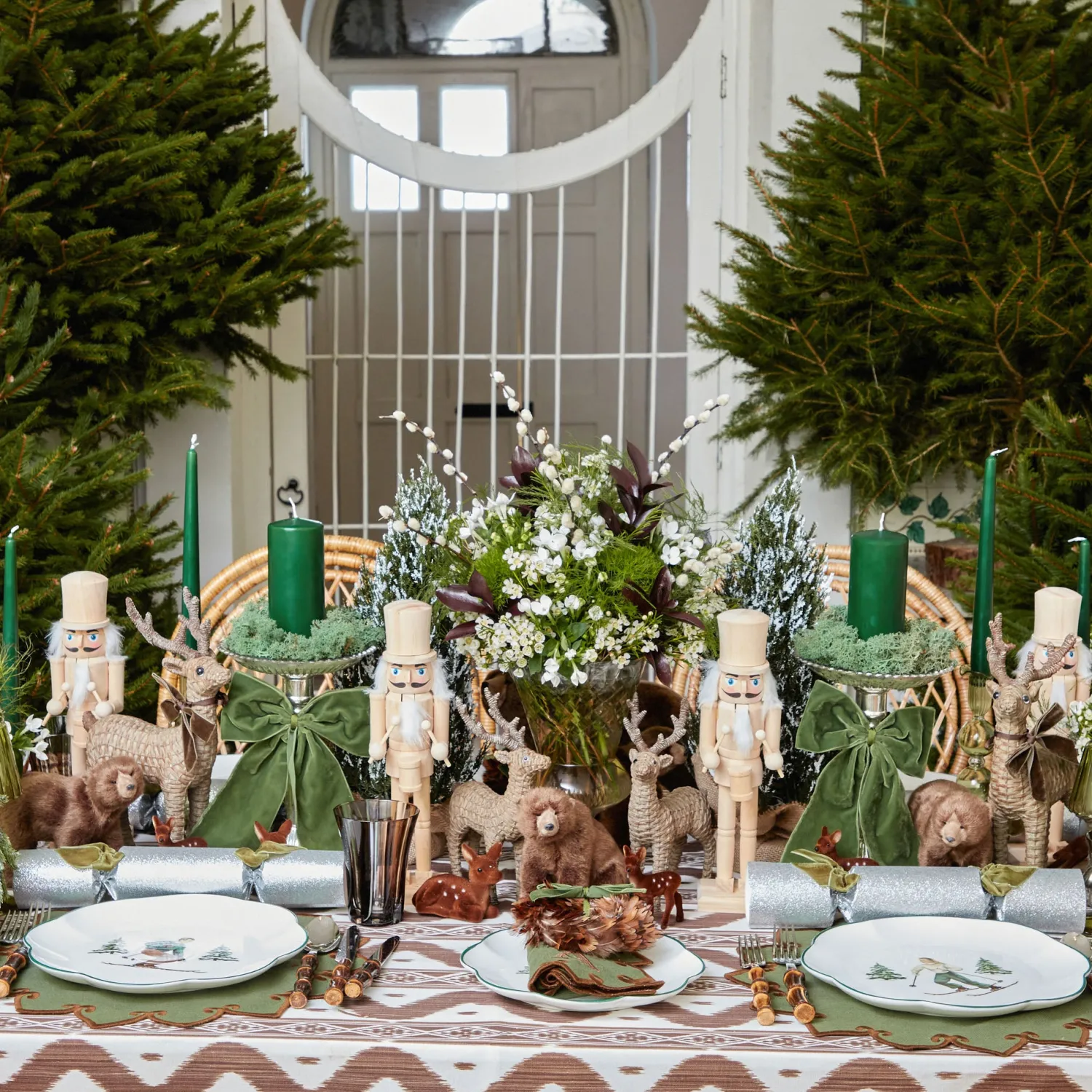 Mrs. Alice Heidi & Hans Skier Dinner & Starter Plates (Set of 8)< Crockery Sets