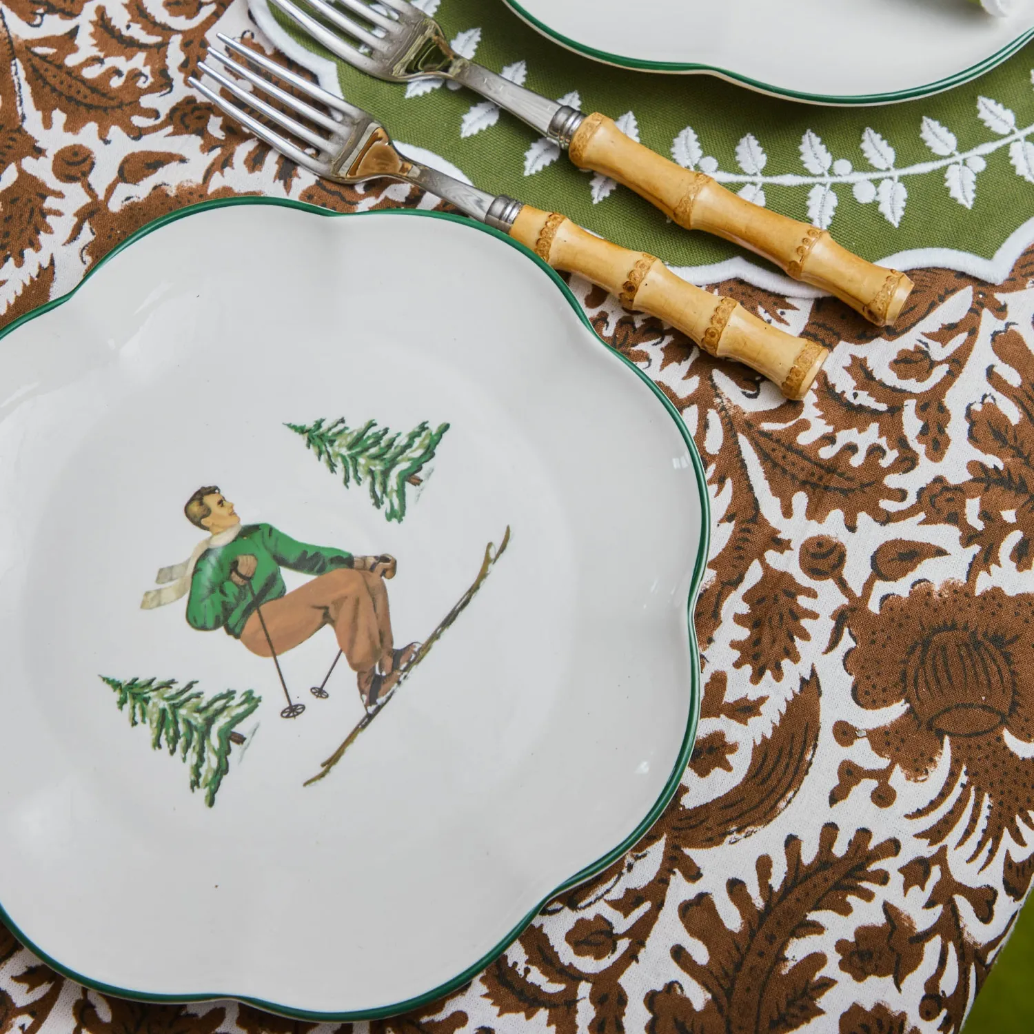 Mrs. Alice Heidi & Hans Skier Dinner & Starter Plates (Set of 8)< Crockery Sets