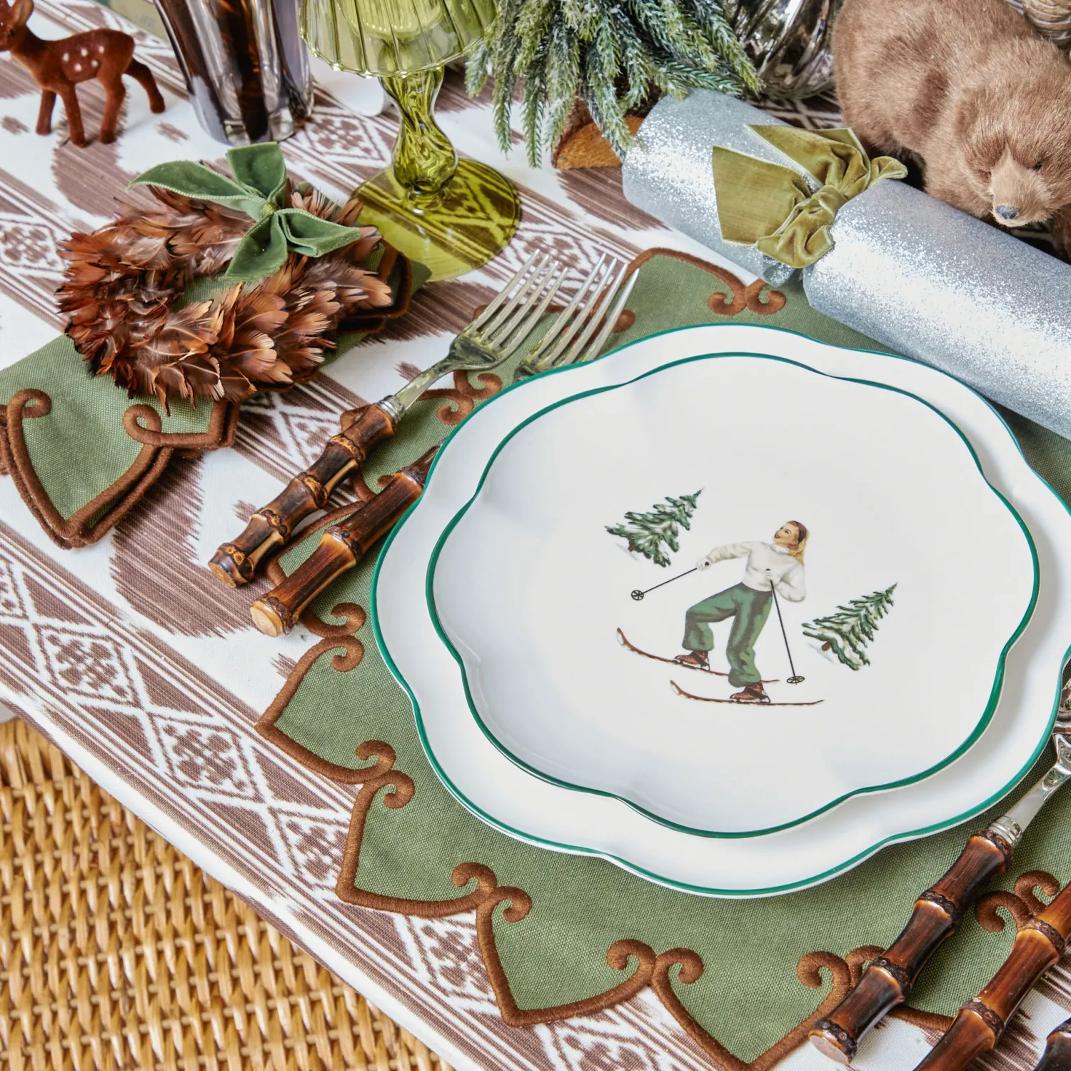 Mrs. Alice Heidi & Hans Skier Starter Plates (Set of 4)< Starter Plates | Crockery Sets