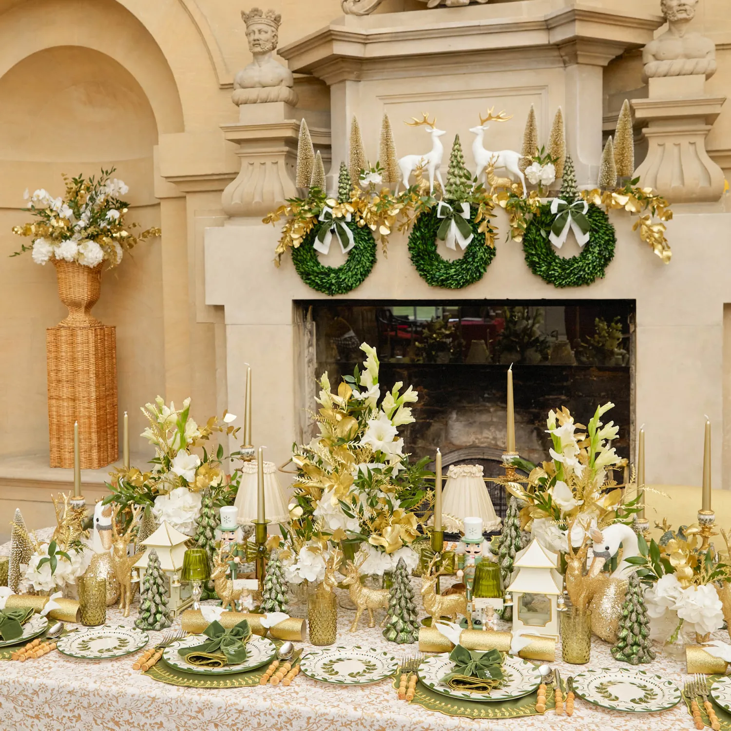 Mrs. Alice Josephine Olive & Gold Garland Starter Plate< Starter Plates