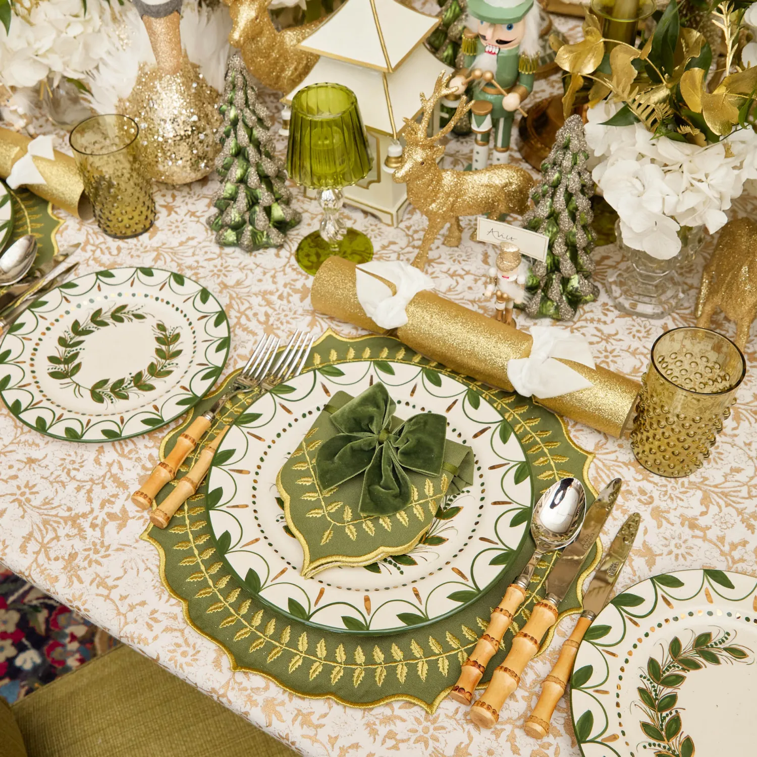 Mrs. Alice Josephine Olive & Gold Garland Starter Plate< Starter Plates