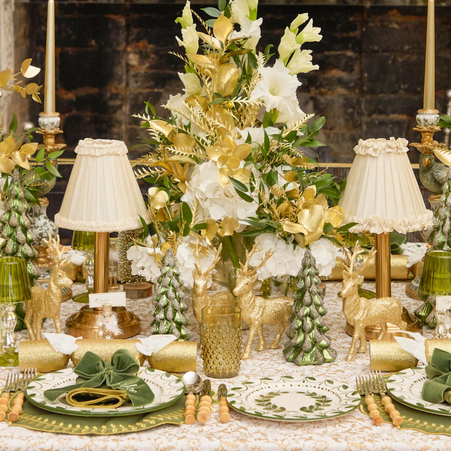 Mrs. Alice Josephine Olive & Gold Garland Starter Plate< Starter Plates