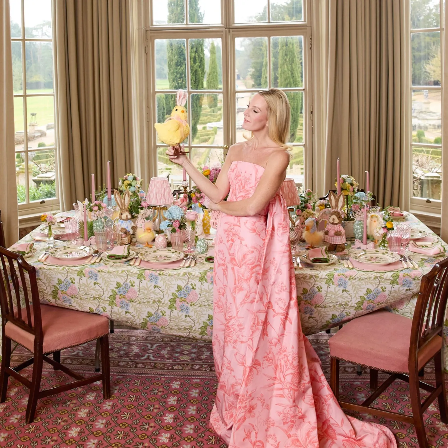 Mrs. Alice Joy of Spring Tablescape< Spring Decorations