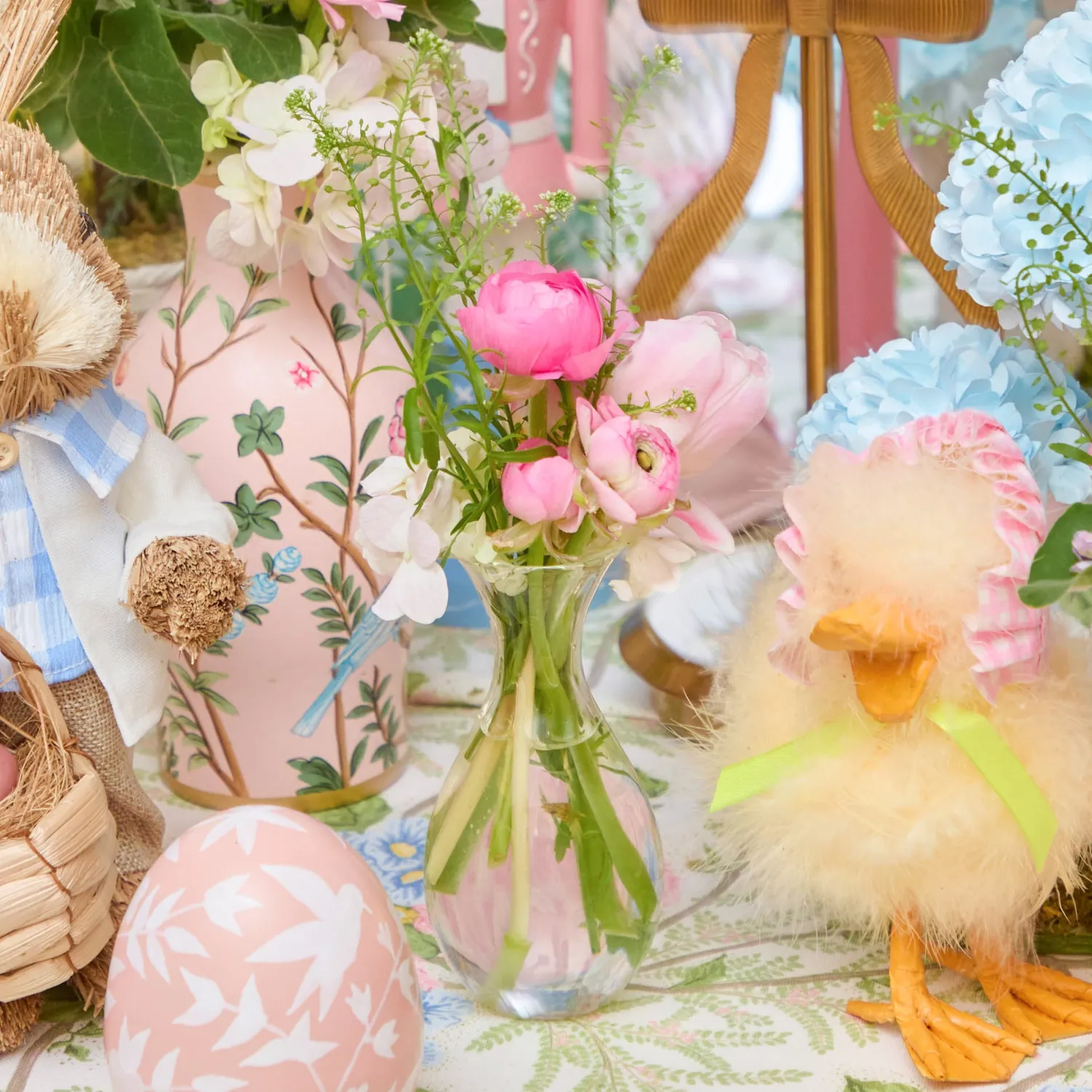 Mrs. Alice Joy of Spring Tablescape< Spring Decorations