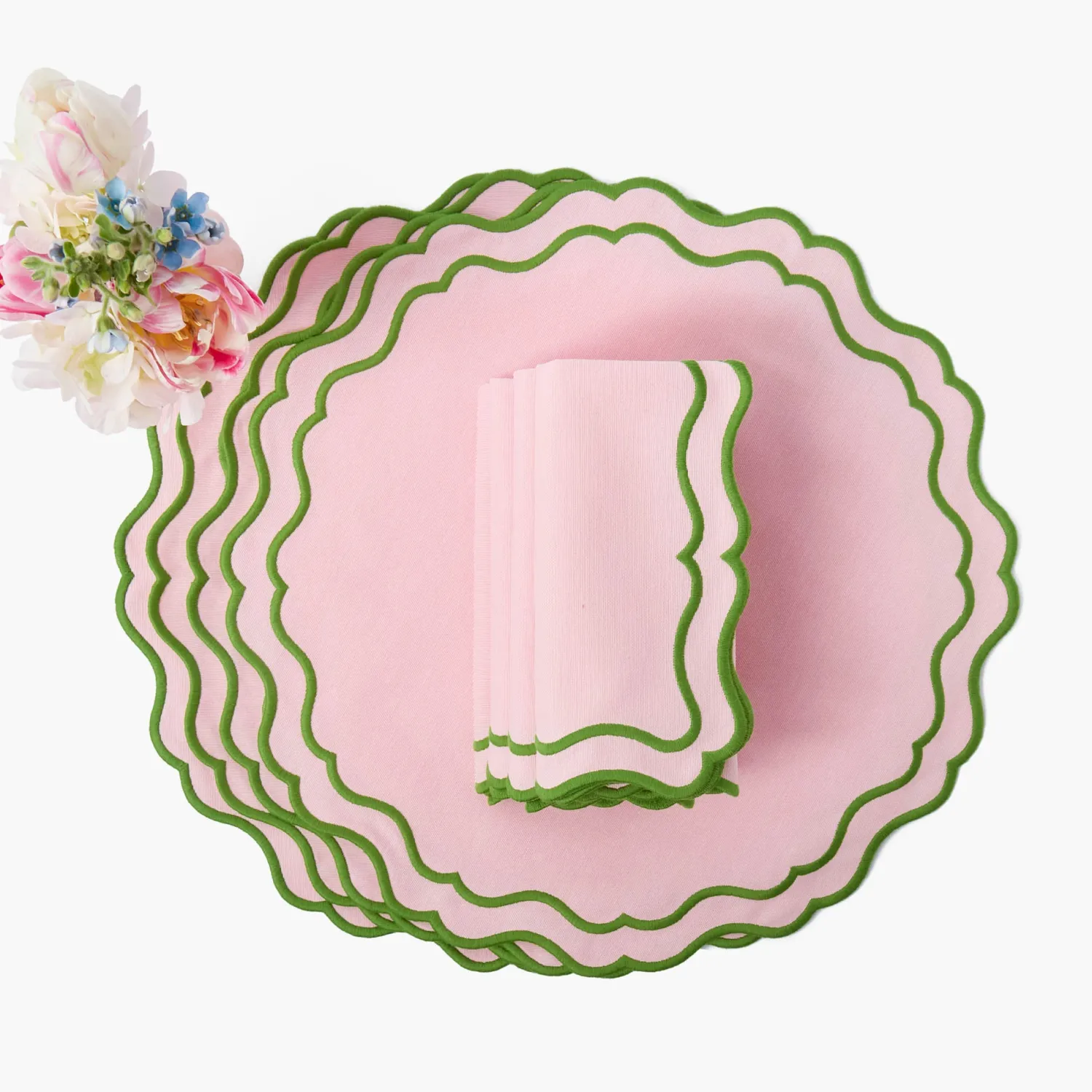 Mrs. Alice Joy of Spring Tablescape< Spring Decorations