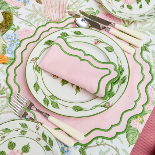 Mrs. Alice Katherine Pink & Green Placemats & Napkins (Set of 4)< Table Linen Sets | Mrs. Alice Monogram