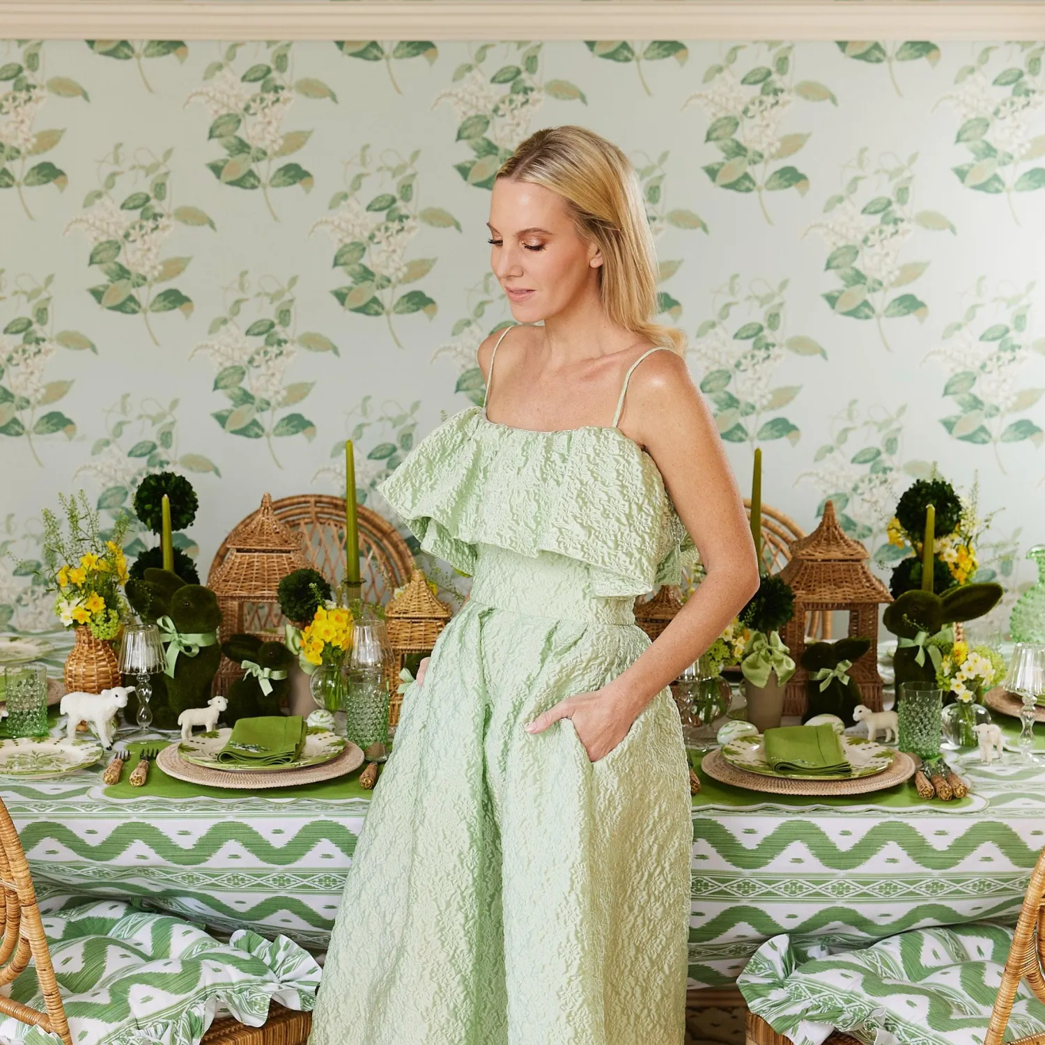 Mrs. Alice Lily of the Valley Green Linen Napkins (Set of 4)< Napkins | For Her