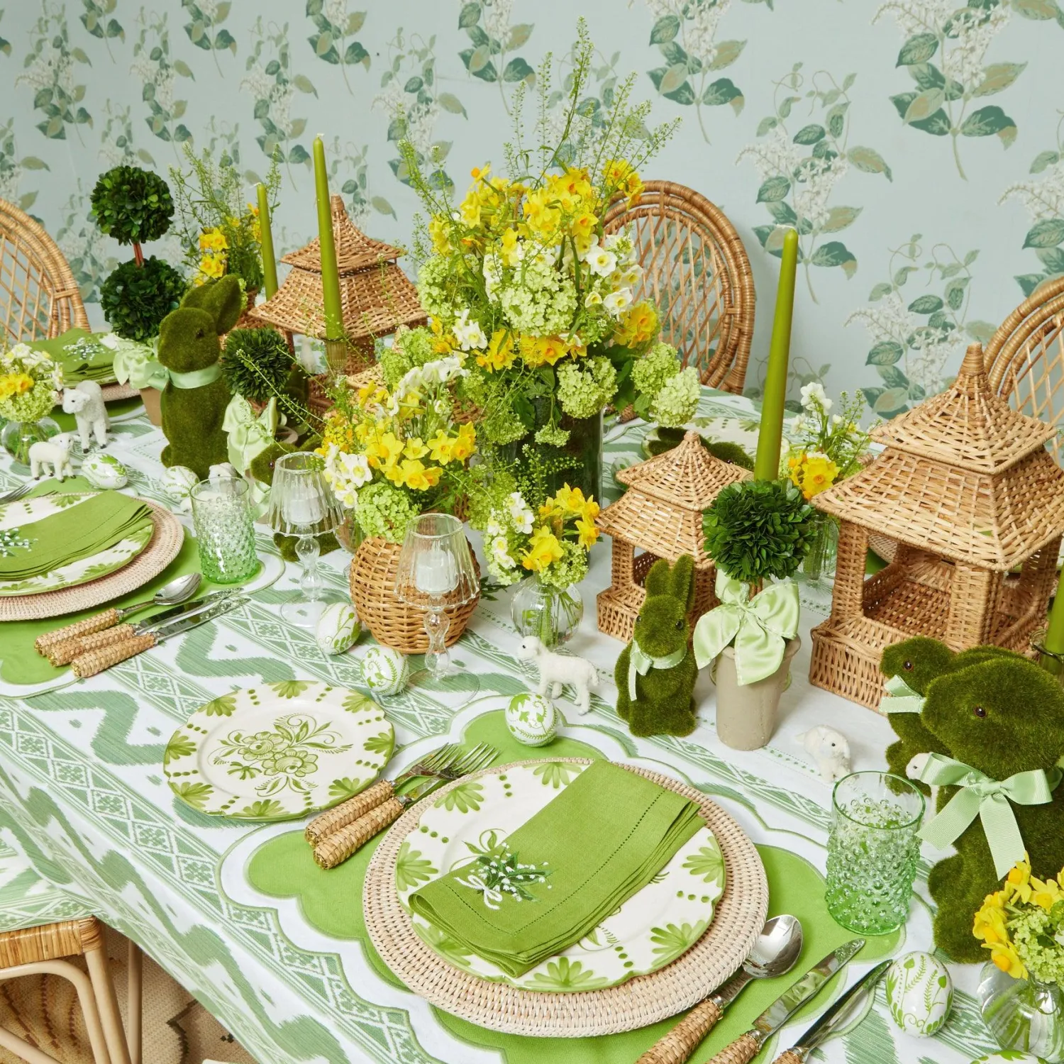 Mrs. Alice Lily of the Valley Green Linen Napkins (Set of 4)< Napkins | For Her