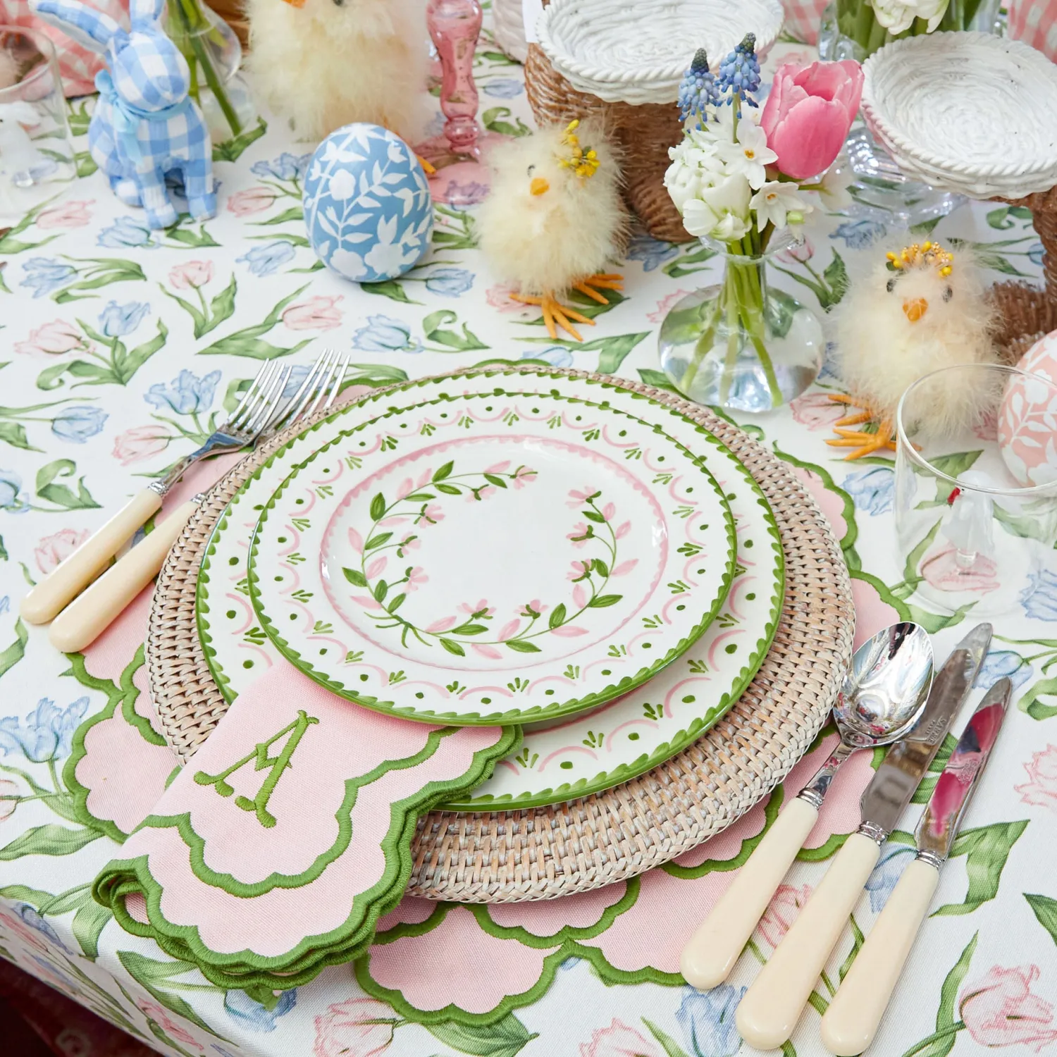 Mrs. Alice Lily Pink & Green Napkins (Set of 4)< Napkins | Mrs. Alice Monogram