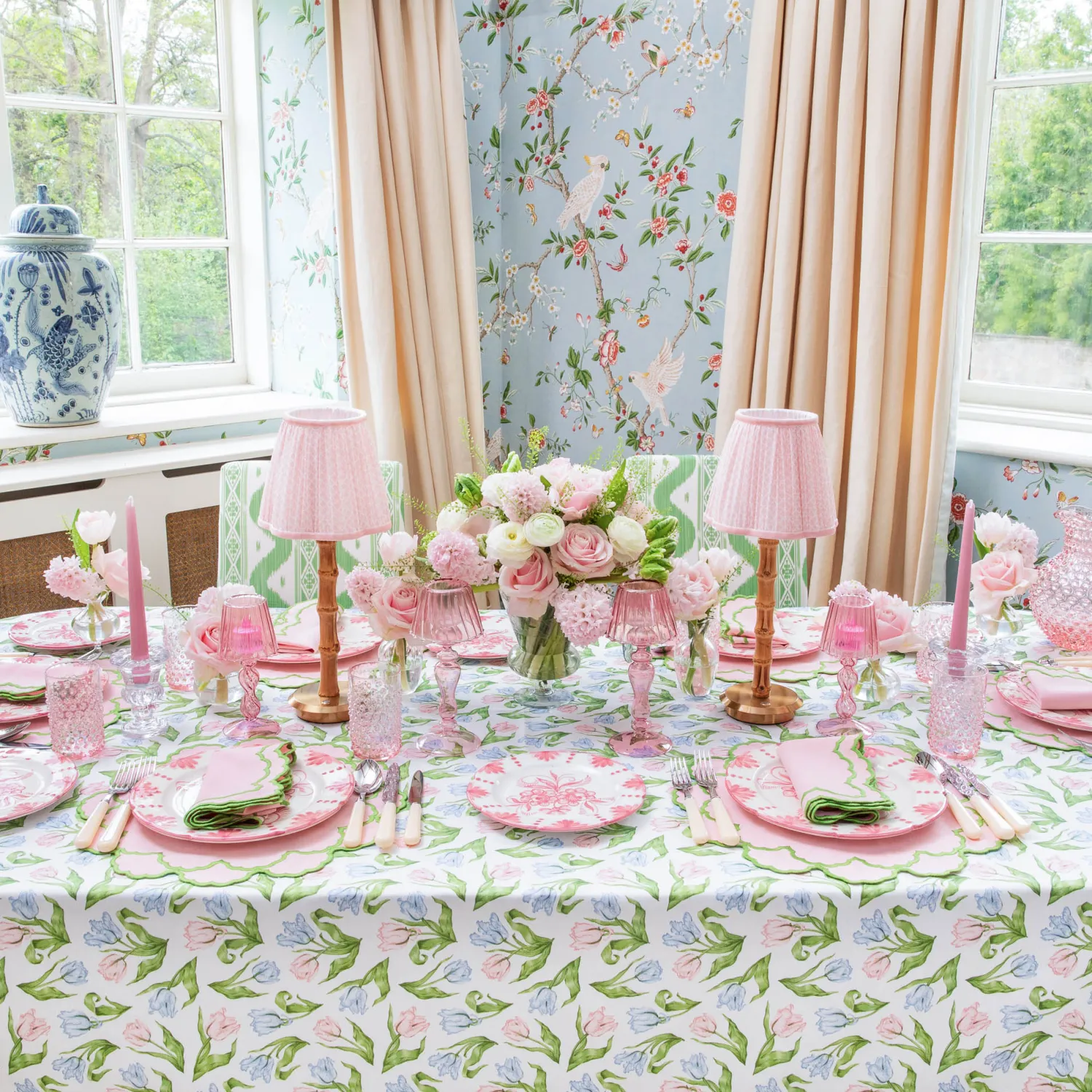Mrs. Alice Lily Pink & Green Napkins (Set of 4)< Napkins | Mrs. Alice Monogram